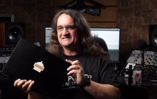 SMG unboxing Slick Audio Laptop